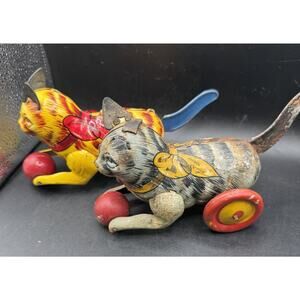 2 VINTAGE 1940’s Tin Cat Chasing A Ball By Marx TOYS WIND UP TOY